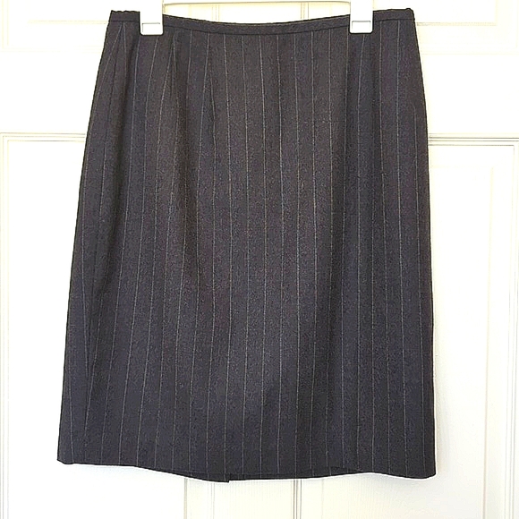 Harve Bernard Gray Pinstripe Wool A Line Skirt Size 12 - Picture 3 of 9